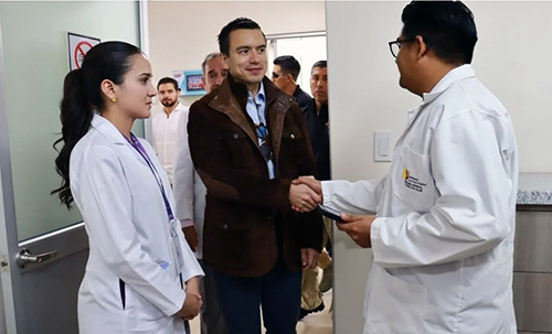 Noboa anuncia compra masiva de medicinas a India