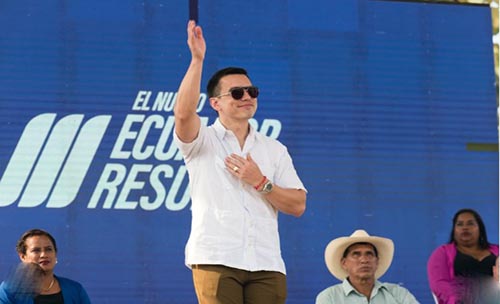 Noboa pondrá en marcha programa Emprende Violeta en Los Ríos