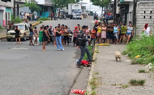 Sicarios asesinan a un hombre frente a su familia en Venus del Río