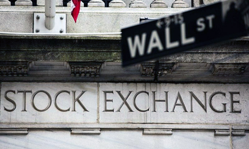 Suaves ventas en Wall Street con un ojo en Irán y otro en la reunión Trump-Xi