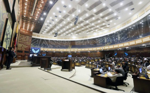 Asamblea aprueba fiscalización patrimonial de alcaldes y prefectos