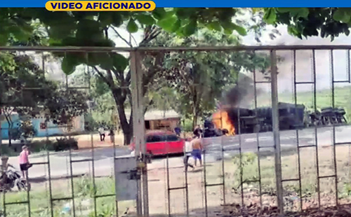 Dos muertos por choque entre camión y tráiler en vía Balzar-El Empalme