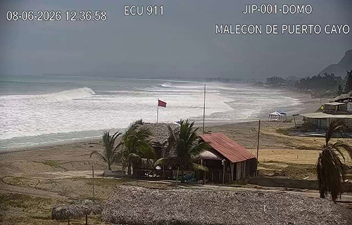 Tres playas de Manabí están con bandera roja