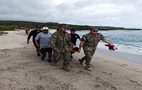 Armada del Ecuador rescató a turista en Galápagos