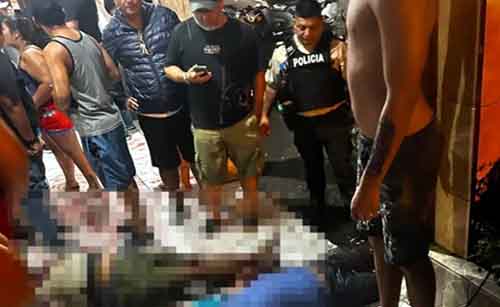 El Carmen: Asesinan a tres hombres mientras jugaban cartas