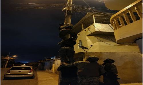 Militares retiran cámaras de videovigilancia en Manta