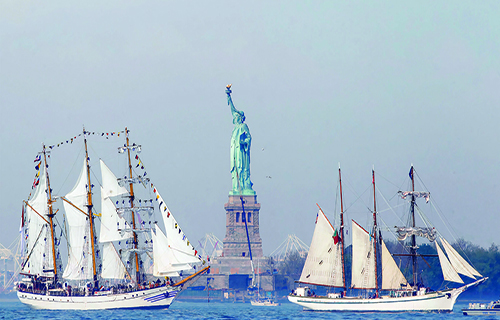 Nueva York inicia celebración de los 250 años de EEUU con un desfile naval en el río Hudson