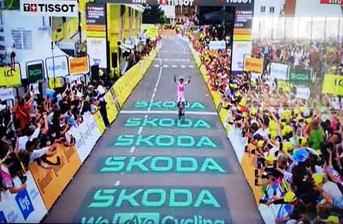 ecuador 221 richard-carapaz-gana-la-etapa-20-y-es-el-campeon-de-la-montana-ecuador221.com_.ec- Richard Carapaz gana la etapa 20 y es el campeón de la montaña