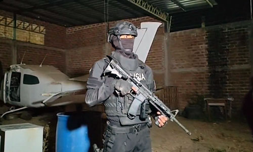 Avionetas, droga, dinero, gasolina y 43 detenidos en dos operativos