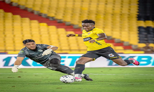 Barcelona SC goleó 3-0 a Orense en el Monumental