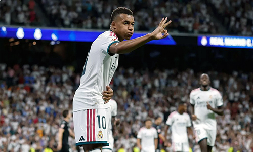 El Madrid golea con un ‘hat-trick’ de Mbappé