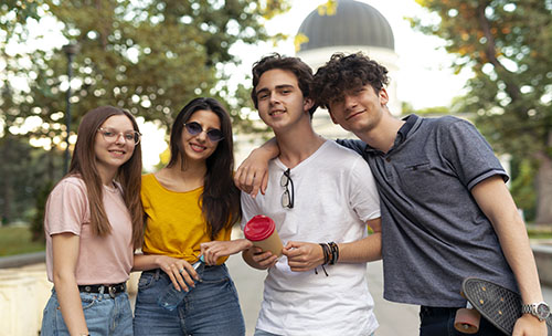 La nueva generación que “farmea” aura: un análisis sociológico