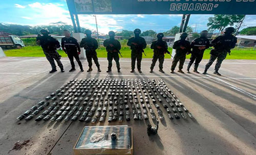 Militares localizan 300 artefactos explosivos en Sucumbíos