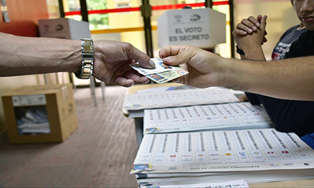 cne-aprueba-firmas-de-respaldo-para-iniciativa-popular-en-santo-domingo-ecuador221.com_.ec_-2 CNE aprueba firmas de respaldo para iniciativa popular en Santo Domingo
