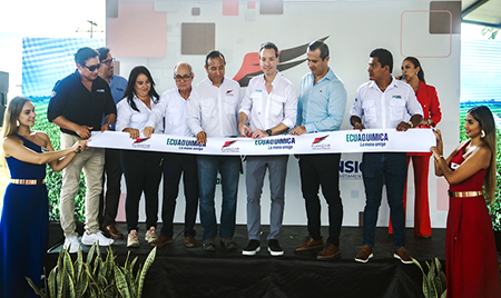 Fumicar y Ecuaquimica ponen en operación pista aérea en Quevedo