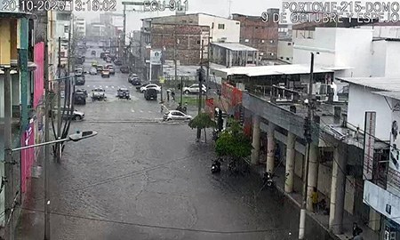 la-lluvia-inundo-algunos-sectores-de-portoviejo-ecuador221.com_.ec_ La lluvia inundó algunos sectores de Portoviejo