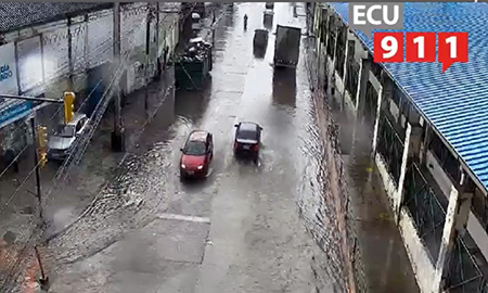 ecuador 221 torrencial-lluvia-cayo-sobre-guayaquil-y-anego-varios-sectores-ecuador221.com_.ec_ Torrencial lluvia cayó sobre Guayaquil y anegó varios sectores