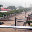 Torrencial lluvia y tormenta eléctrica en Guayaquil